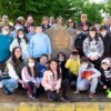  Una placa en el Monte do Gozo, reivindica los Derechos Humanos