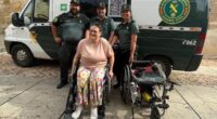  Peregrina inglesa, sola y en silla de ruedas