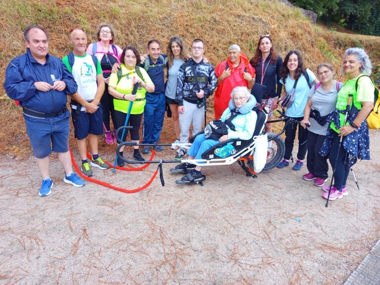 ¡Inspirador! Adoración, de 90 Años, Conquista el Camino de Santiago