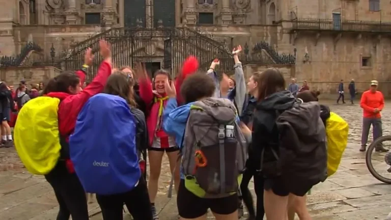 Santiago de Compostela lucha contra el turismo masivo con una guía de “buenos modales”