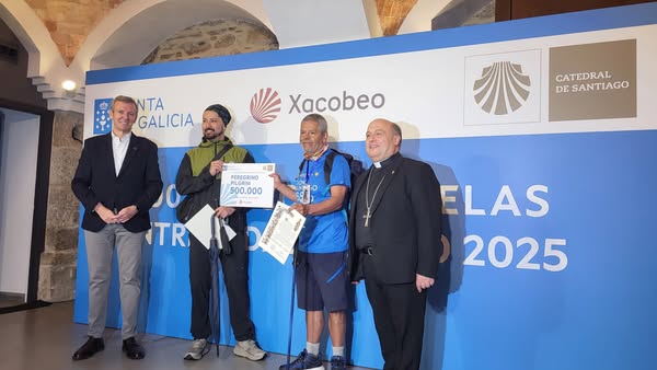 HITO HISTÓRICO: El Camino Entrega la Compostela Número 500.000 1 566198040 1440476594576824 6762096669195374097 n