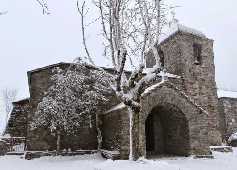 El misterio que aún late en las nubes de O Cebreiro