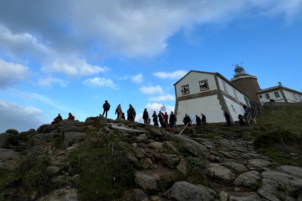 De Finisterre a Jerusalén: comienza el Camino por la Paz