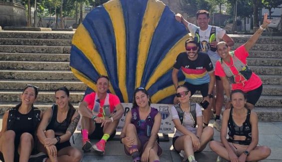 El Camino de Santiago también se corre: el fenómeno de los «runnergrinos»