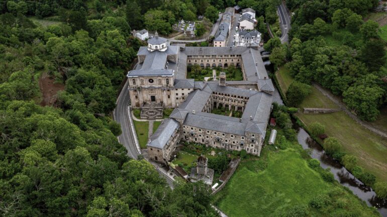 Monasteria de San Julian Samos