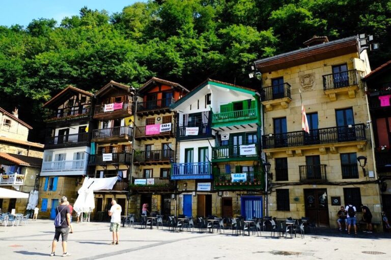 La “escala mágica” que sorprende a los peregrinos