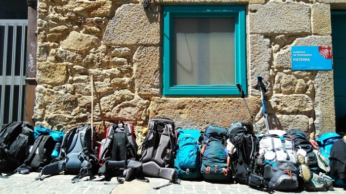 Albergues privados vs municipales: diferencias y ventajas