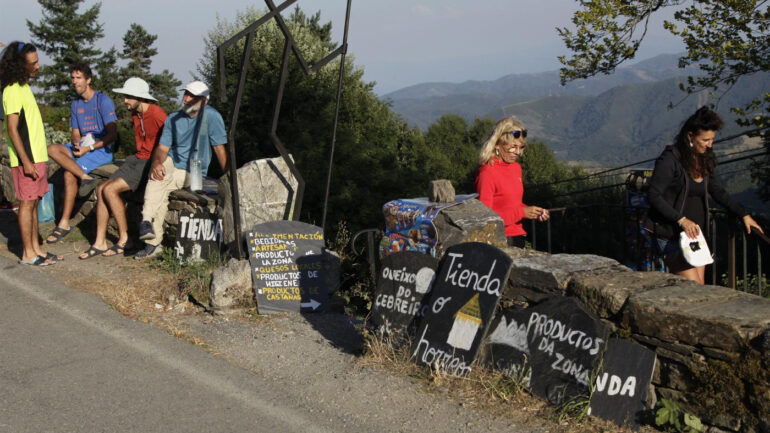 LOS PEREGRINOS LLENAN OCEBREIRO