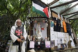Despedida a Tomás, el último templario del Camino