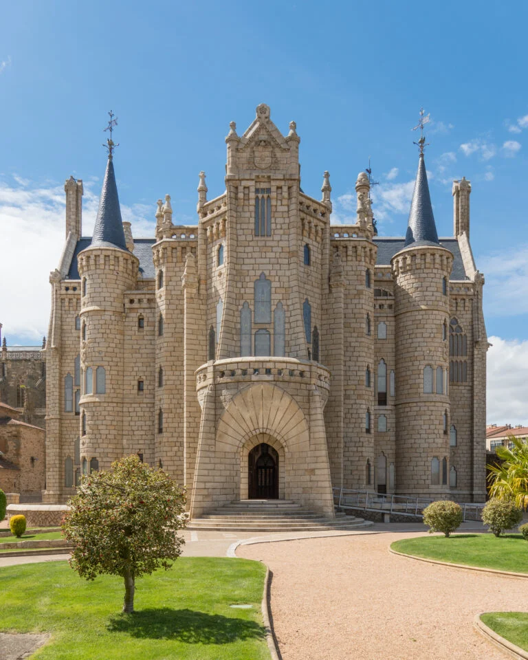 Astorga: gotico, mistero e donne murate