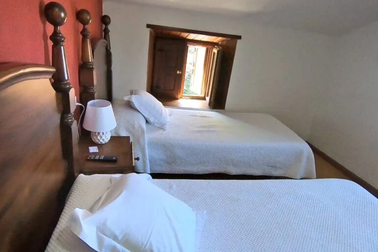 Private room hotel Camí accommodation