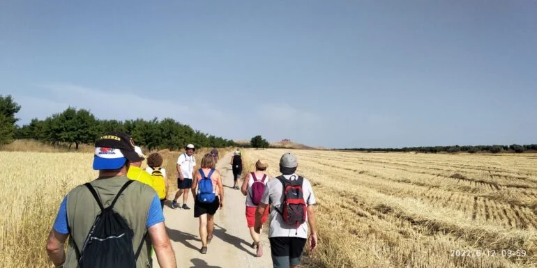 Santiago Bideko lagunak Bidea egiten