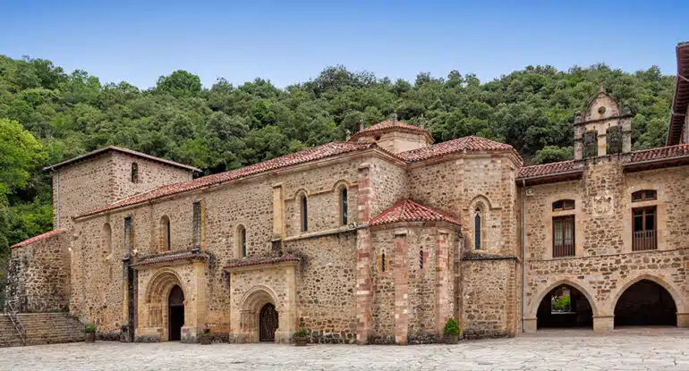 Jakobsweg Lebaniego Santo Toribio