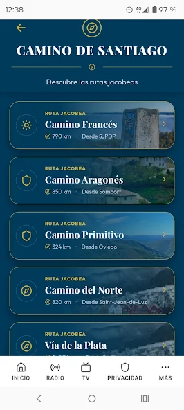 Pantalla de una app con el título Camino de Santiago y tarjetas de rutas jacobeas: Camino Francés (790 km), Aragón, Primitivo, Norte y Vía de la Plata, entre otras.