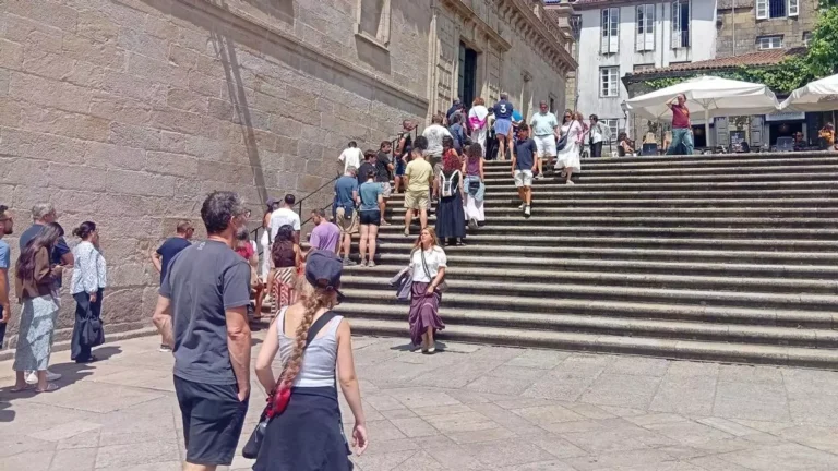La Cattedrale di Santiago riapre la storica porta ai pellegrini