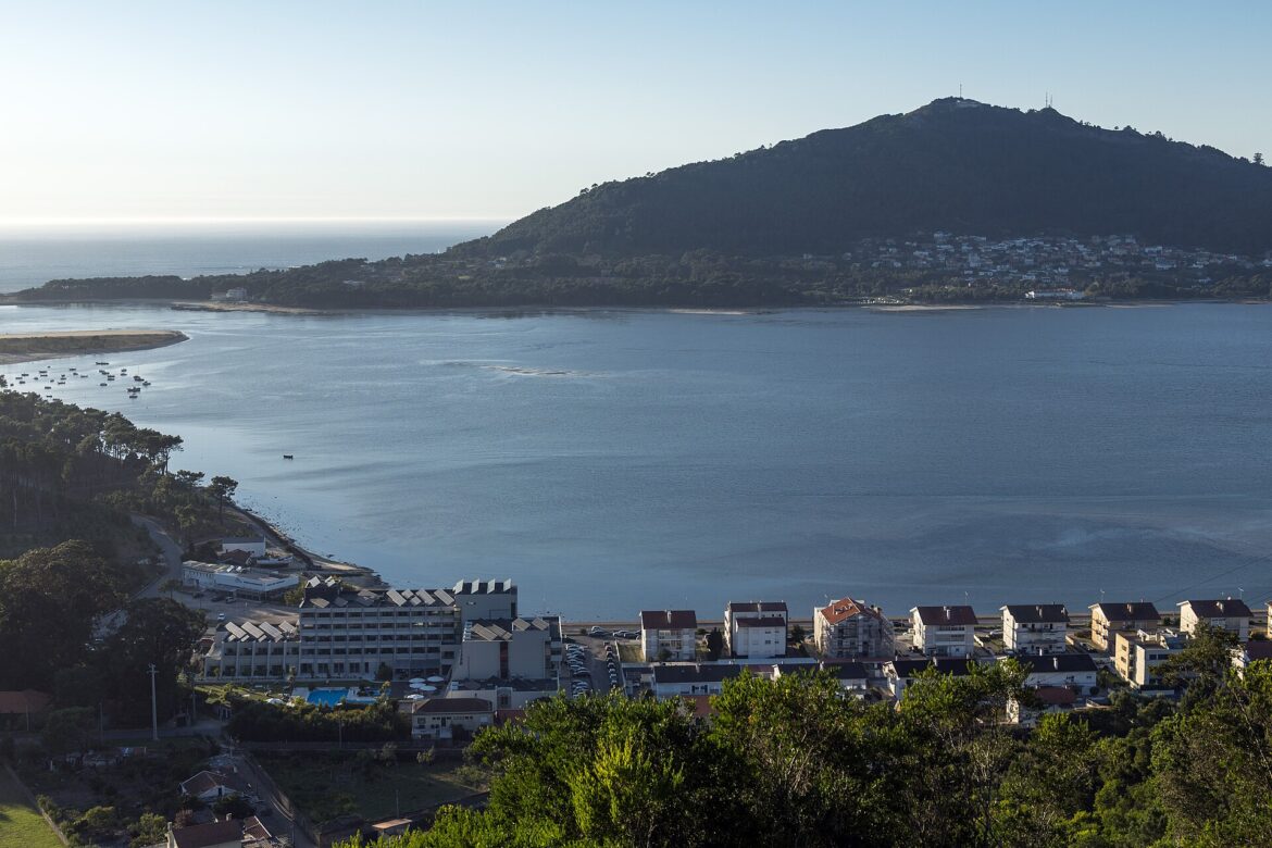El río Miño en Caminha, frente a A Guarda