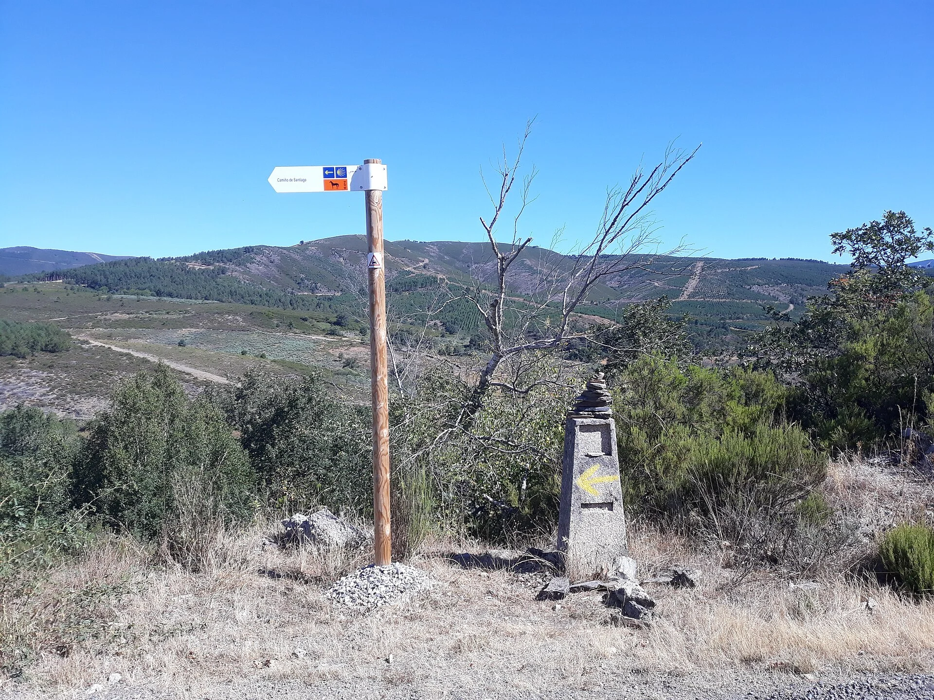 Indicatore del Camino Sanabrés in montagna