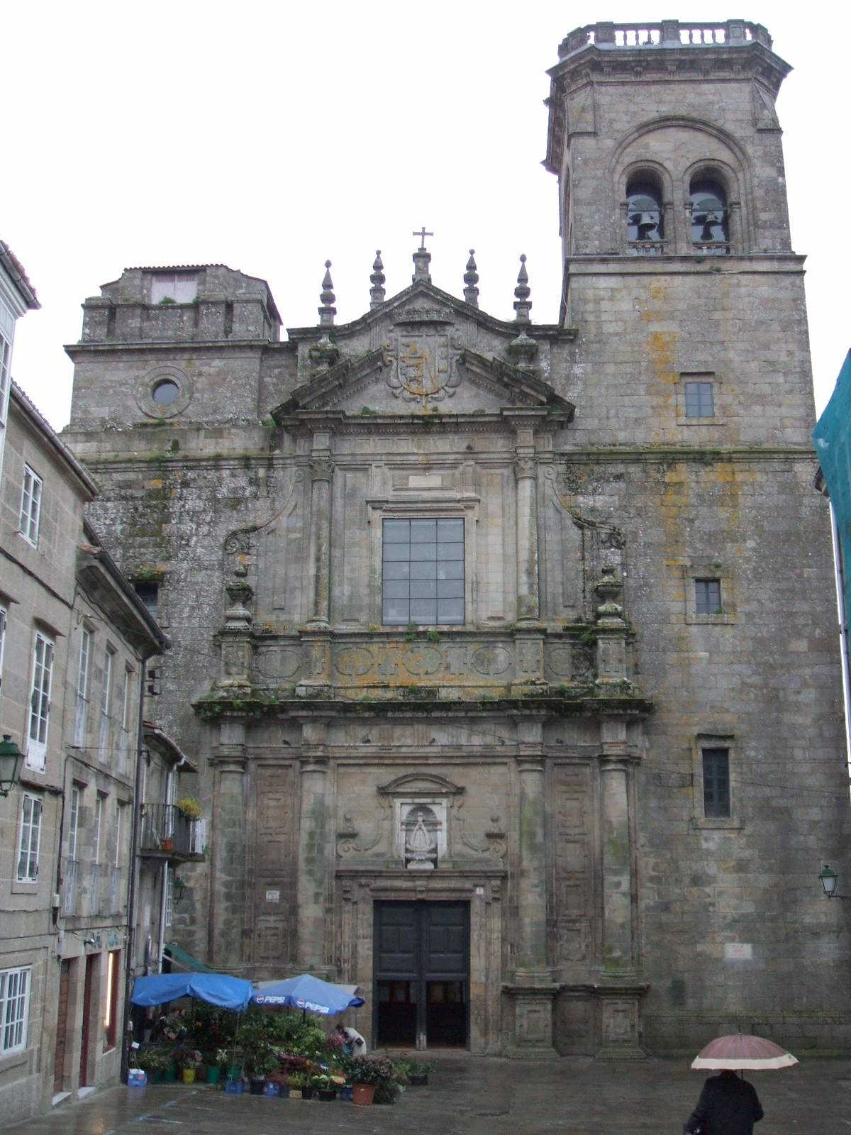 Santiago_de_Compostela_-_Iglesia-Convento_de_San_Agustin_(Colegio_Mayor_Universitario)_1